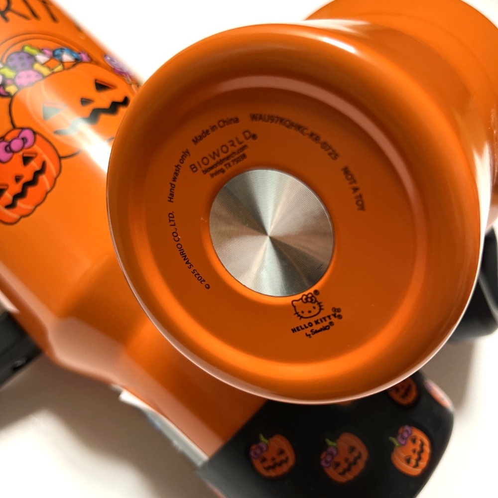 2pc Hello Kitty Halloween 40oz Tumblers Bioworld Pumpkin Straw Topper NEW - Picture 7 of 7